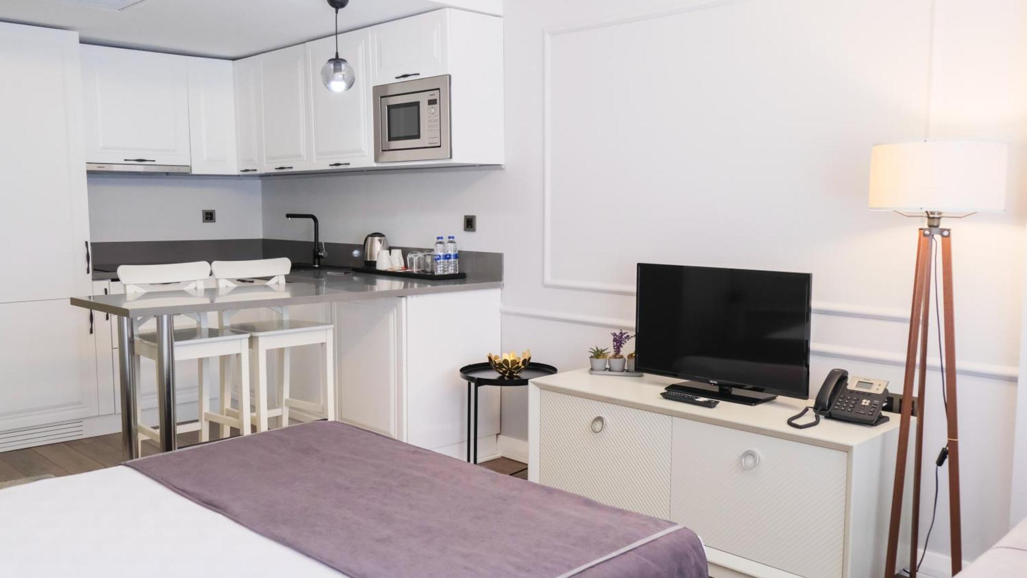 Hotel Myway Deluxe Alsancak Smirne Esterno foto