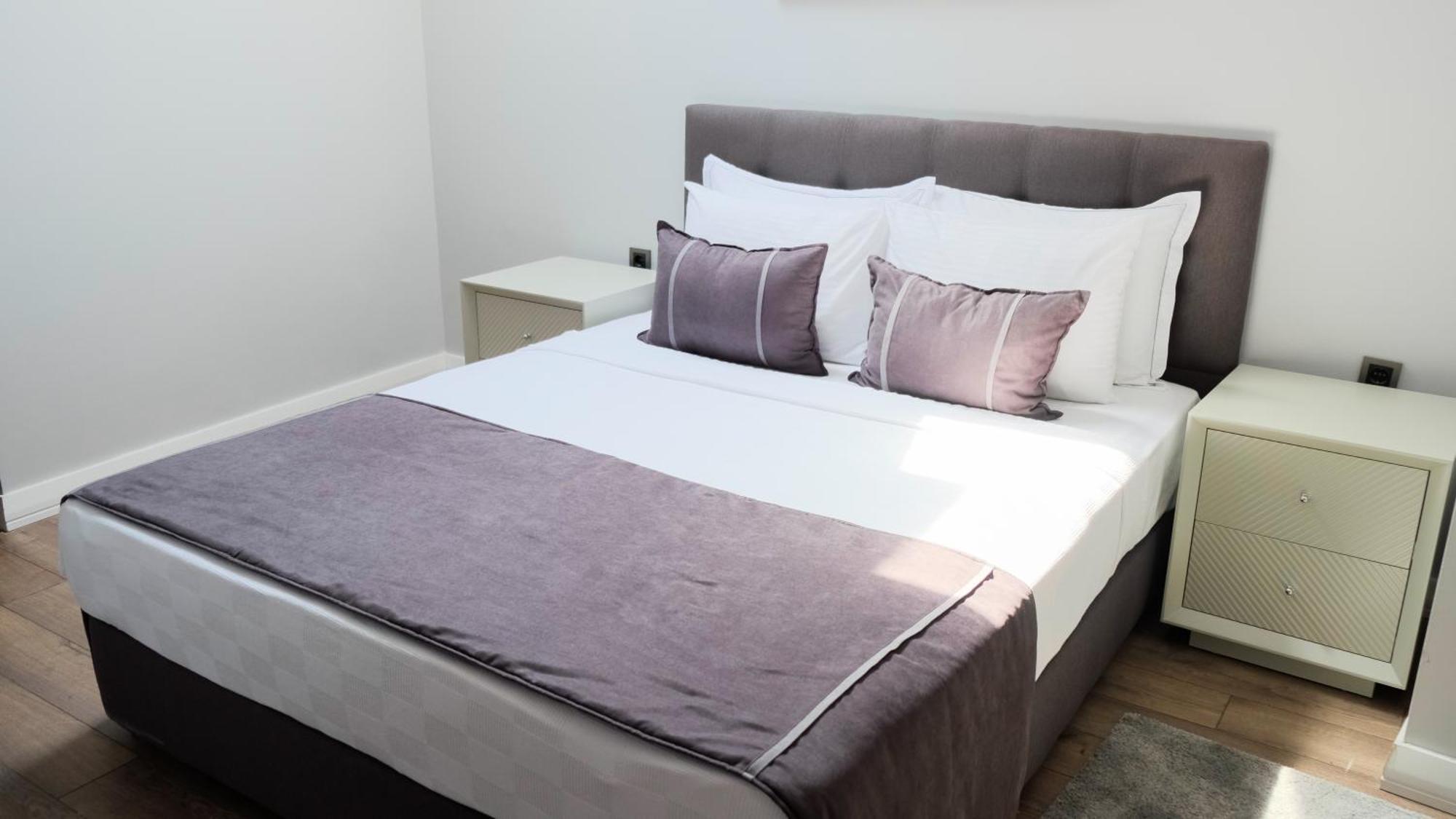 Hotel Myway Deluxe Alsancak Smirne Esterno foto