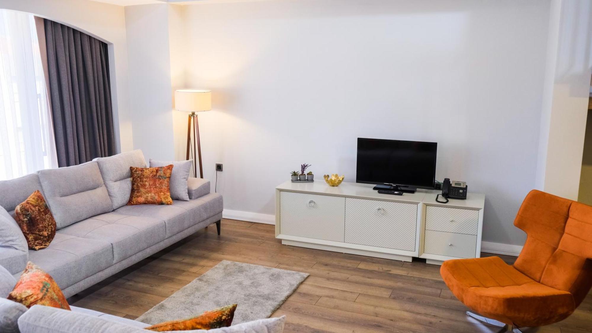 Hotel Myway Deluxe Alsancak Smirne Esterno foto