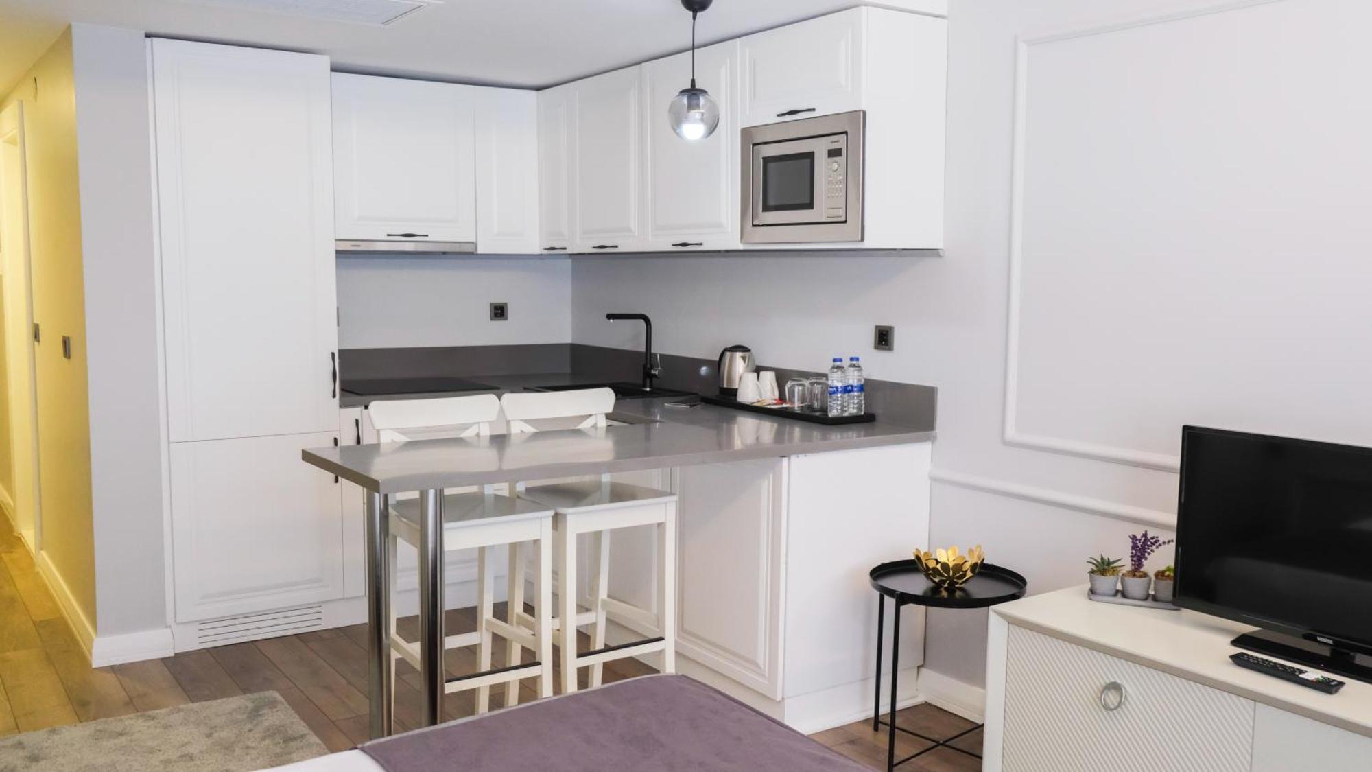 Hotel Myway Deluxe Alsancak Smirne Esterno foto