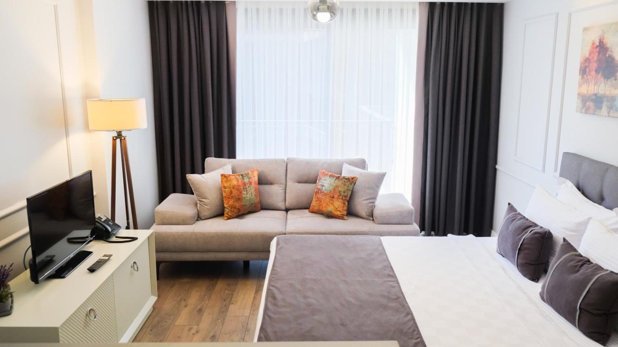 Hotel Myway Deluxe Alsancak Smirne Esterno foto