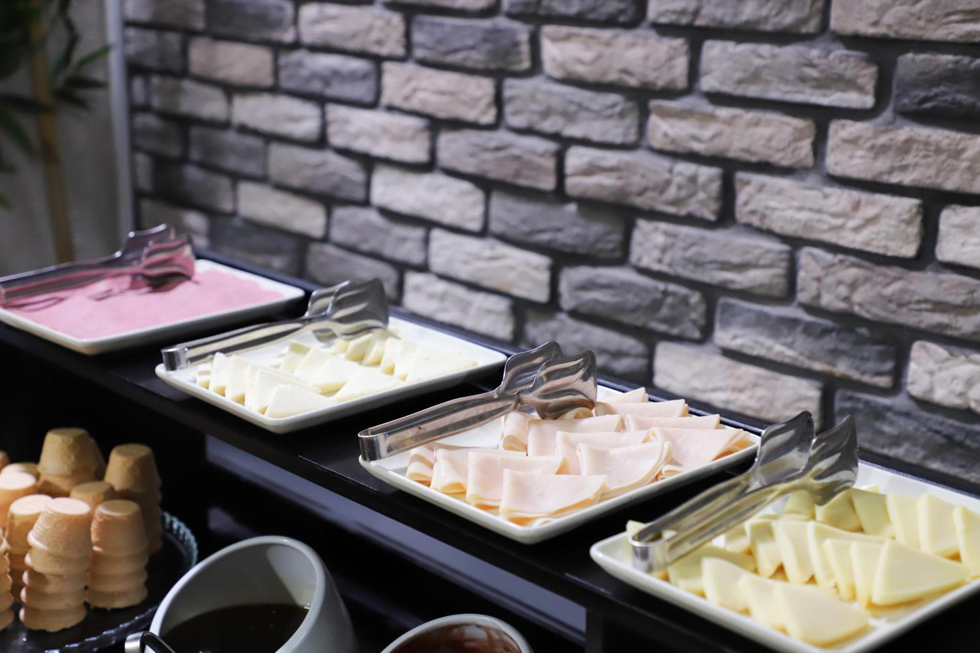Hotel Myway Deluxe Alsancak Smirne Esterno foto