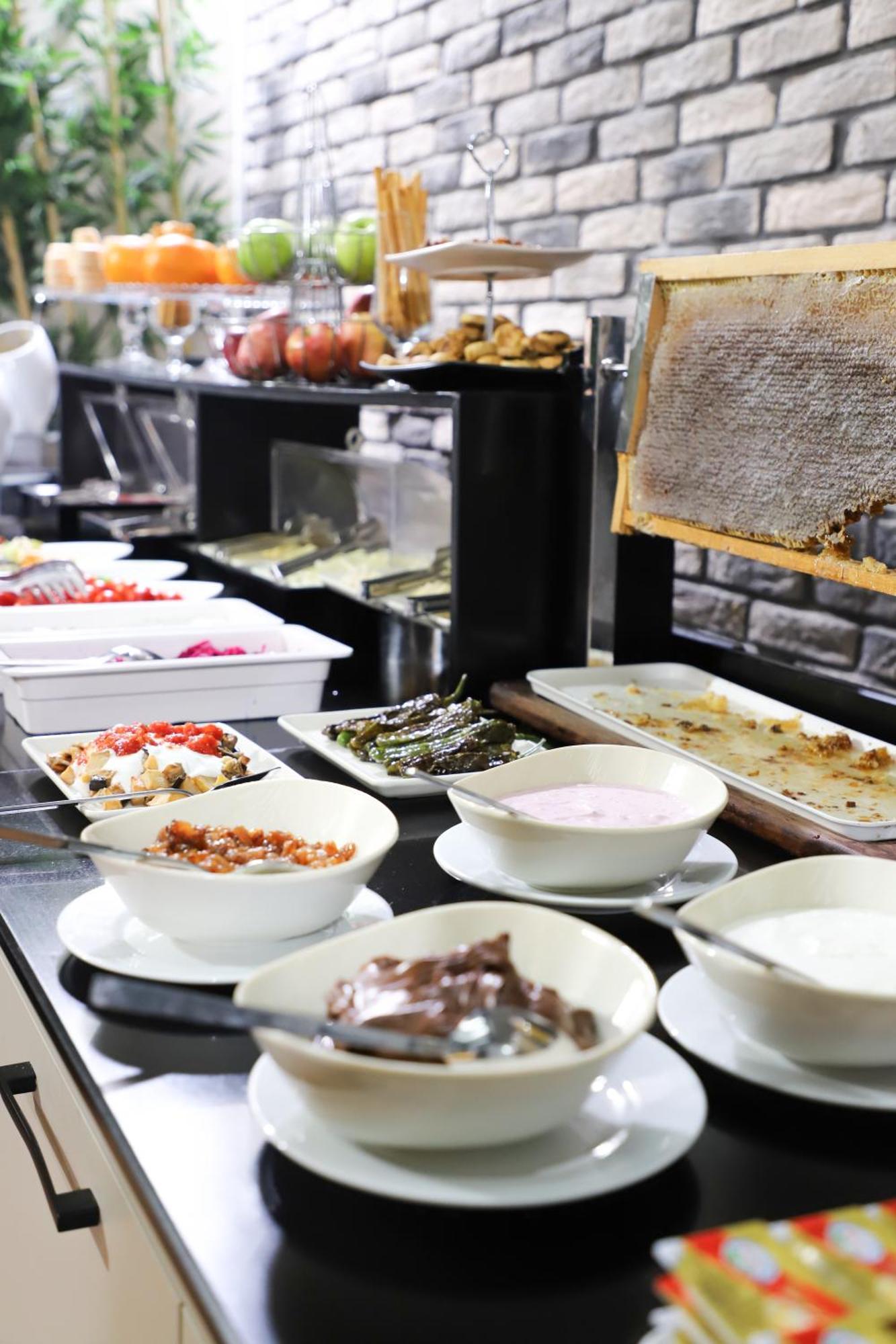 Hotel Myway Deluxe Alsancak Smirne Esterno foto