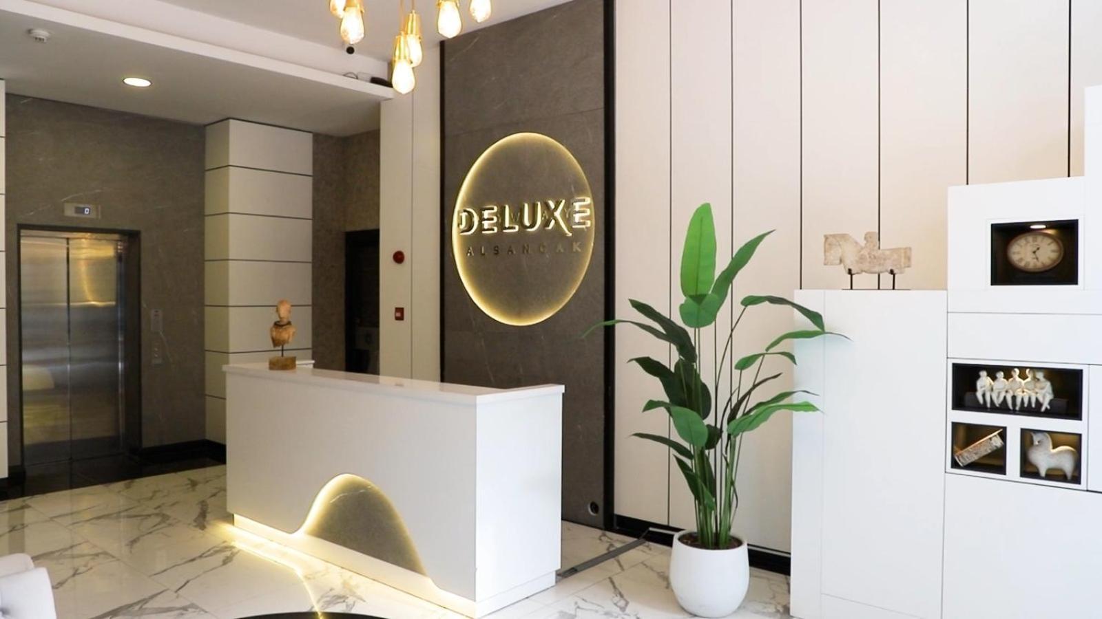 Hotel Myway Deluxe Alsancak Smirne Esterno foto